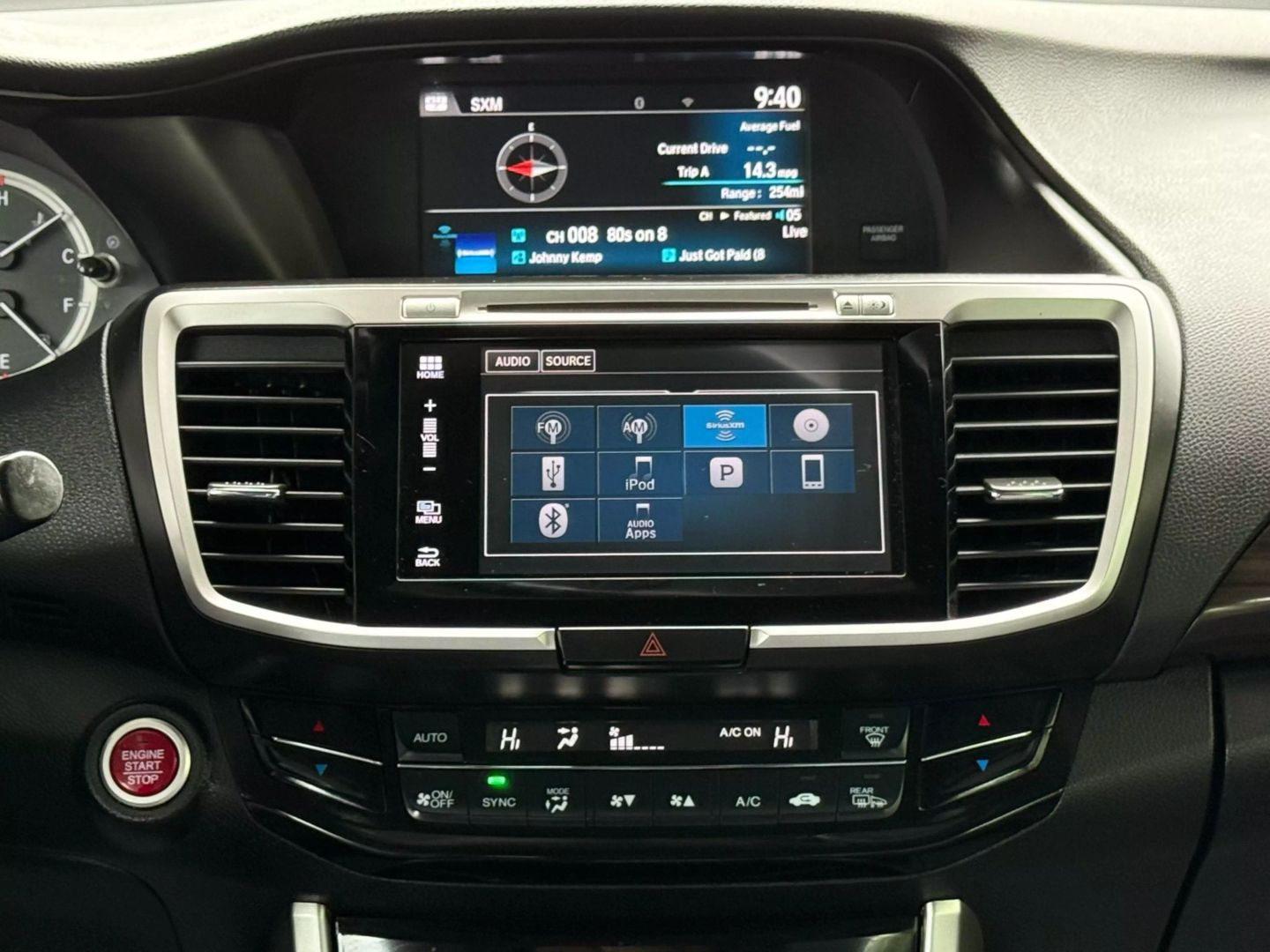 2017 Honda Accord - Image 28