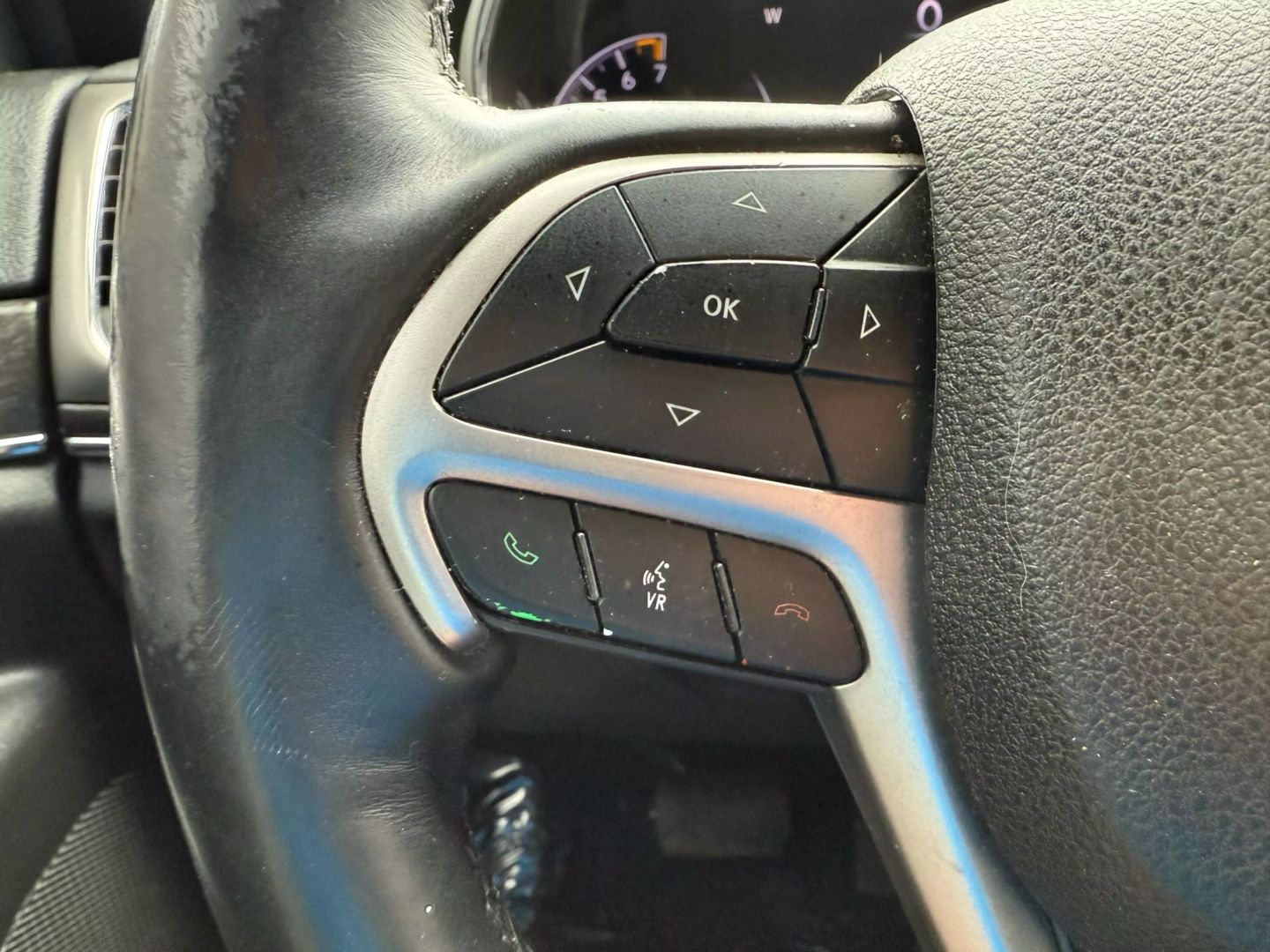 2018 Jeep Grand Cherokee - Image 35