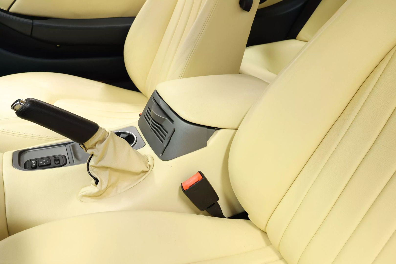 2004 Maserati Coupe - Image 19