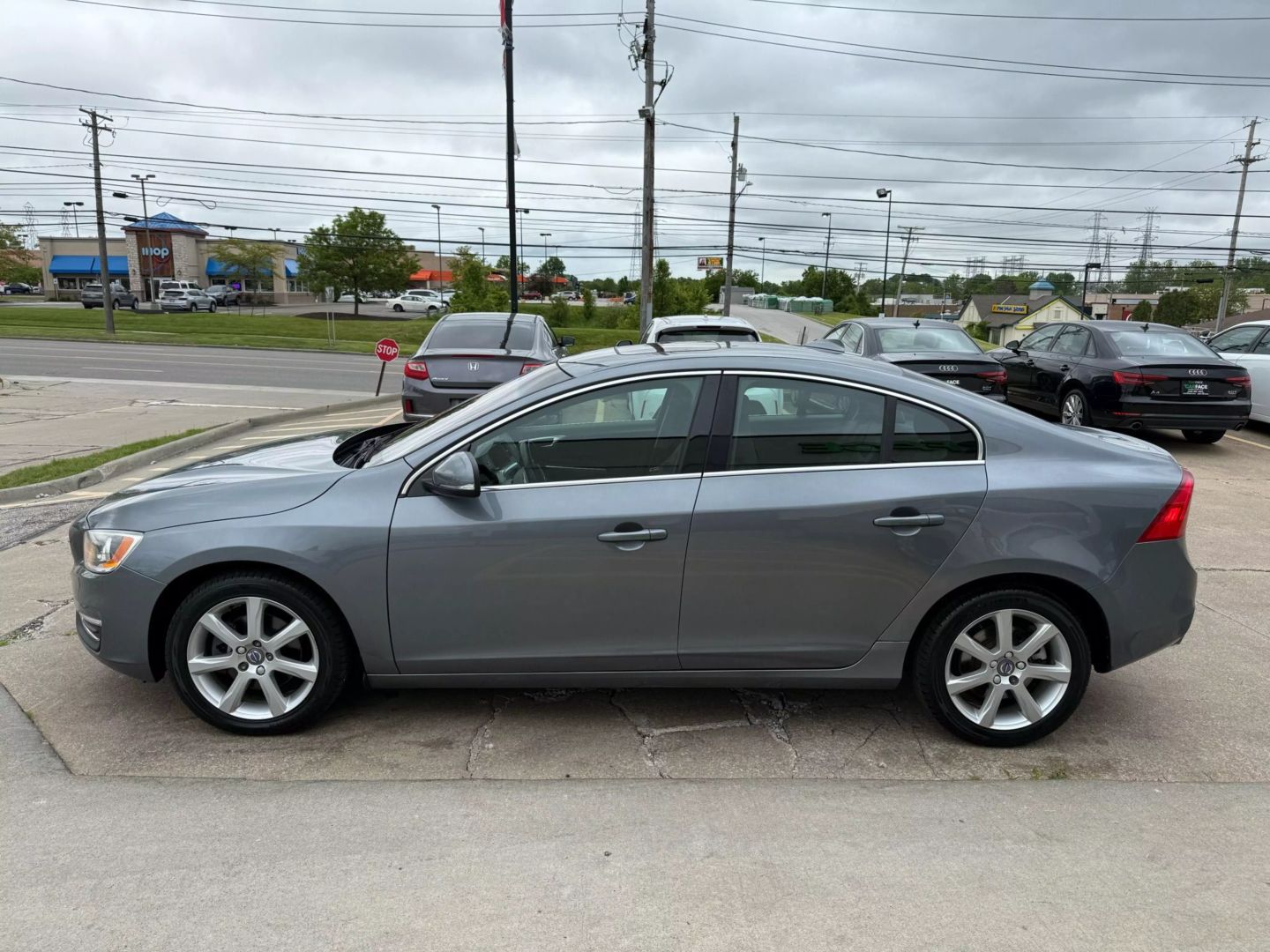 2016 Volvo S60 - Image 6