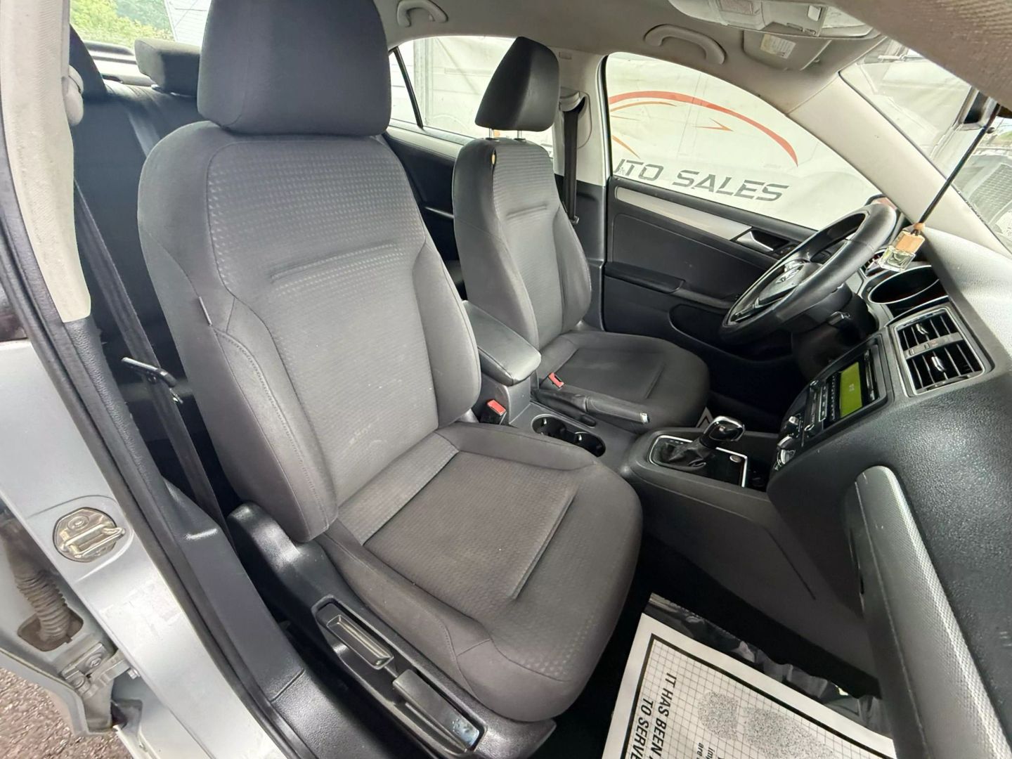 2015 Volkswagen Jetta - Image 26