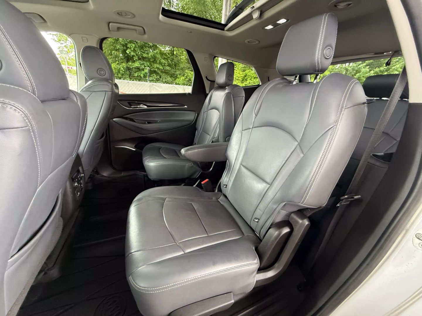 2018 Buick Enclave - Image 19