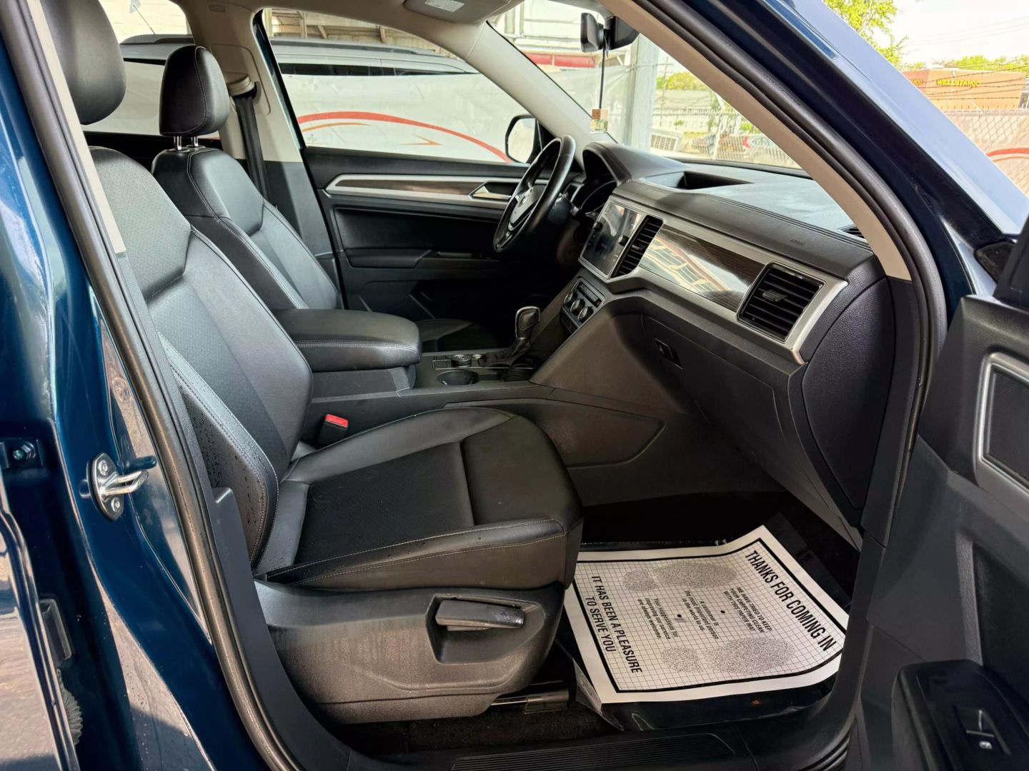 2018 Volkswagen Atlas - Image 27
