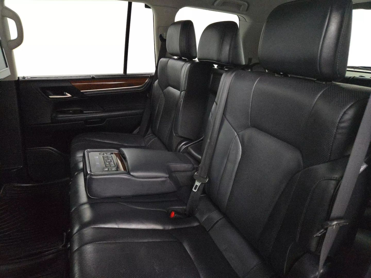 2018 Lexus Lx - Image 17
