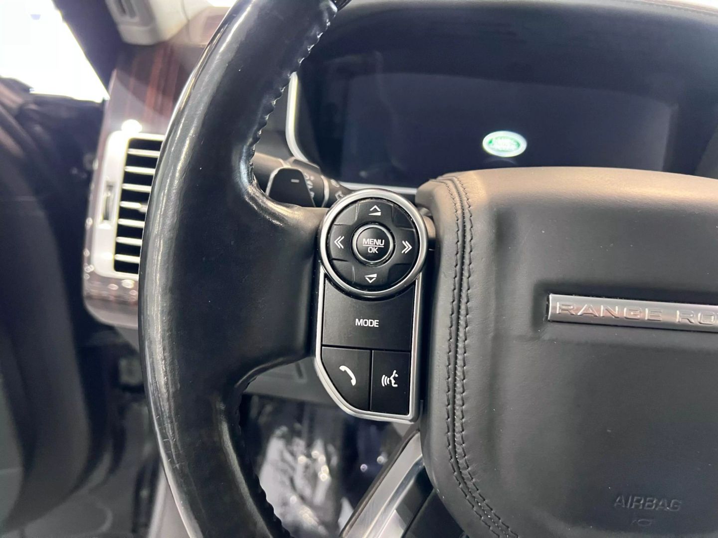 2015 Land Rover Range Rover Hse Sport Utility 4d - Image 18