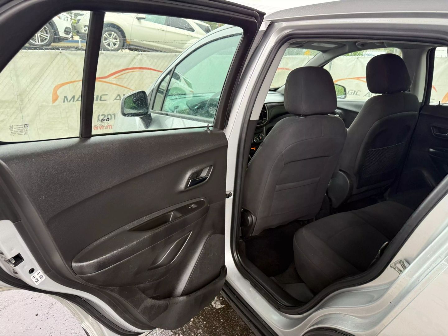 2020 Chevrolet Trax - Image 17