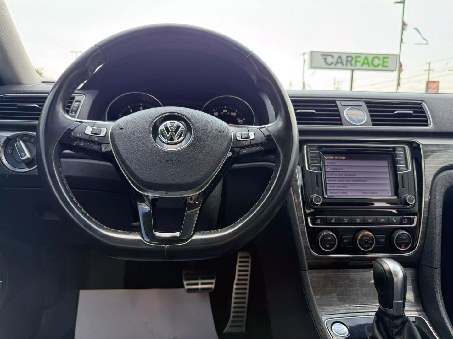 2017 Volkswagen Passat - Image 30