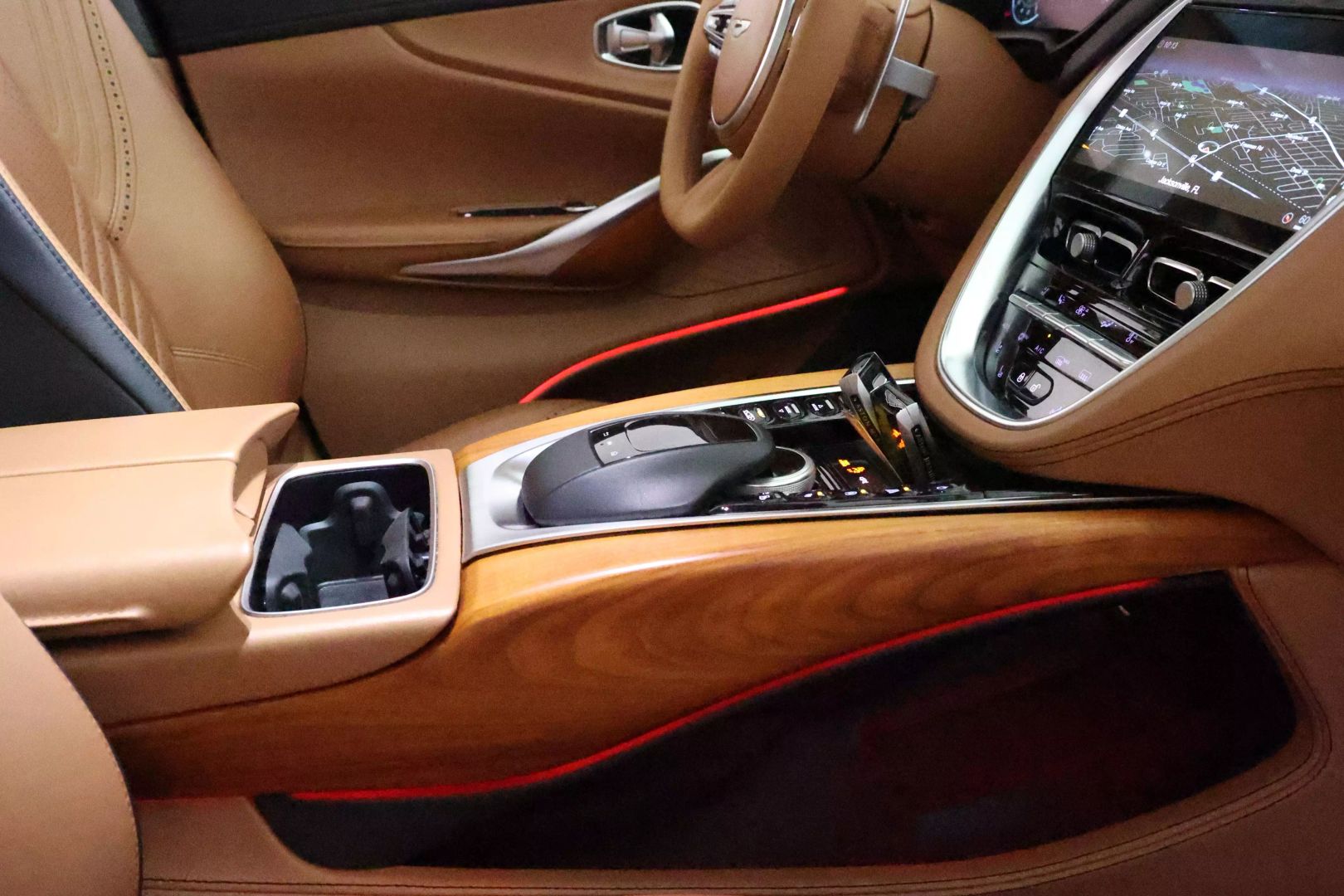 2021 Aston Martin Dbx - Image 107
