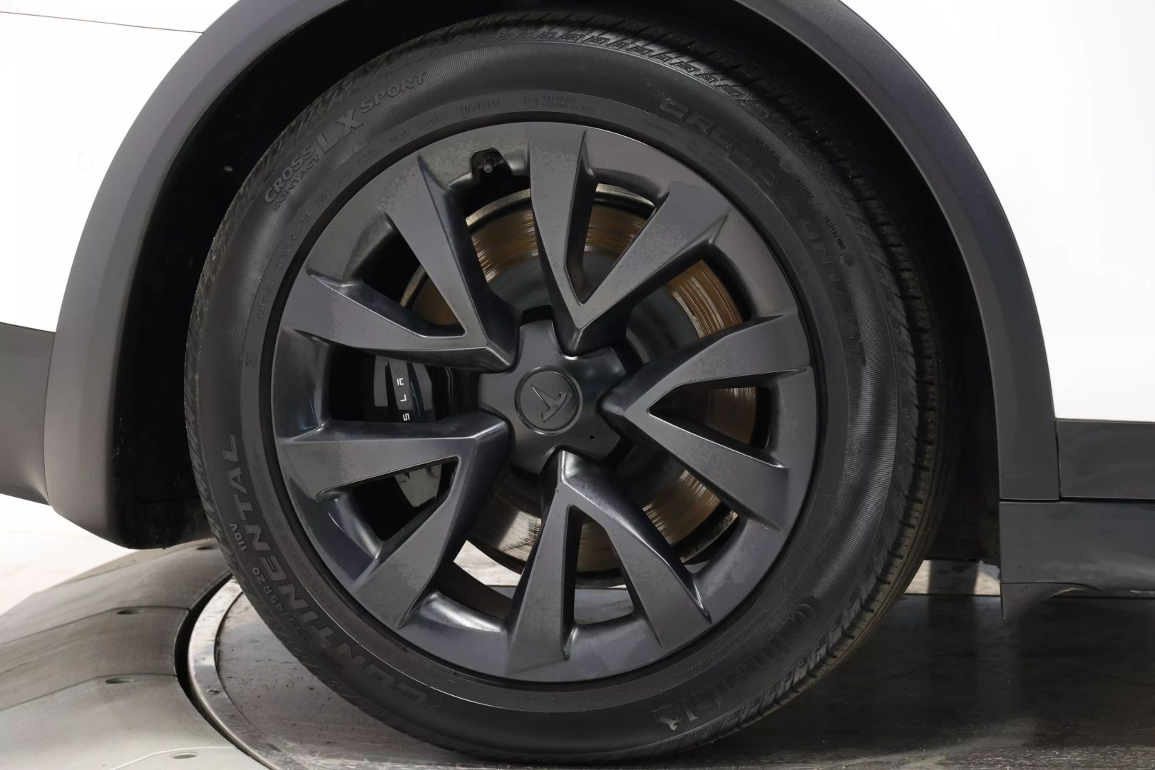 2023 Tesla Model X - Image 104