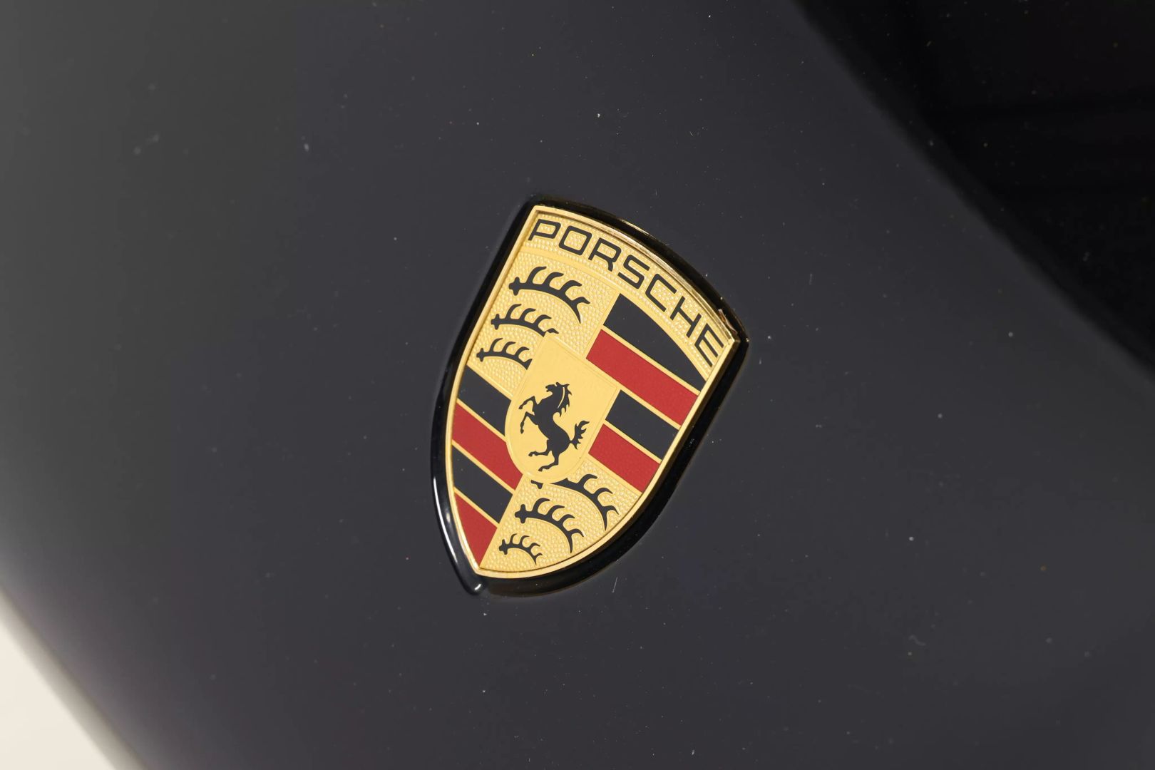 2021 Porsche Macan - Image 97