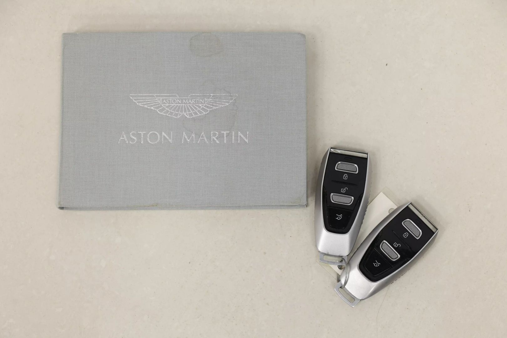 2021 Aston Martin Dbx - Image 5