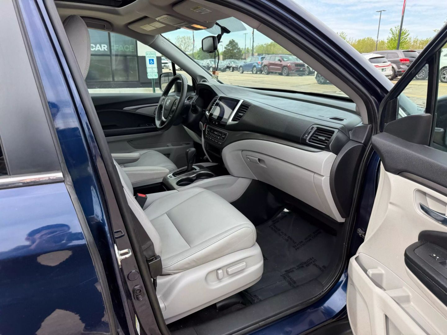 2016 Honda Pilot - Image 26