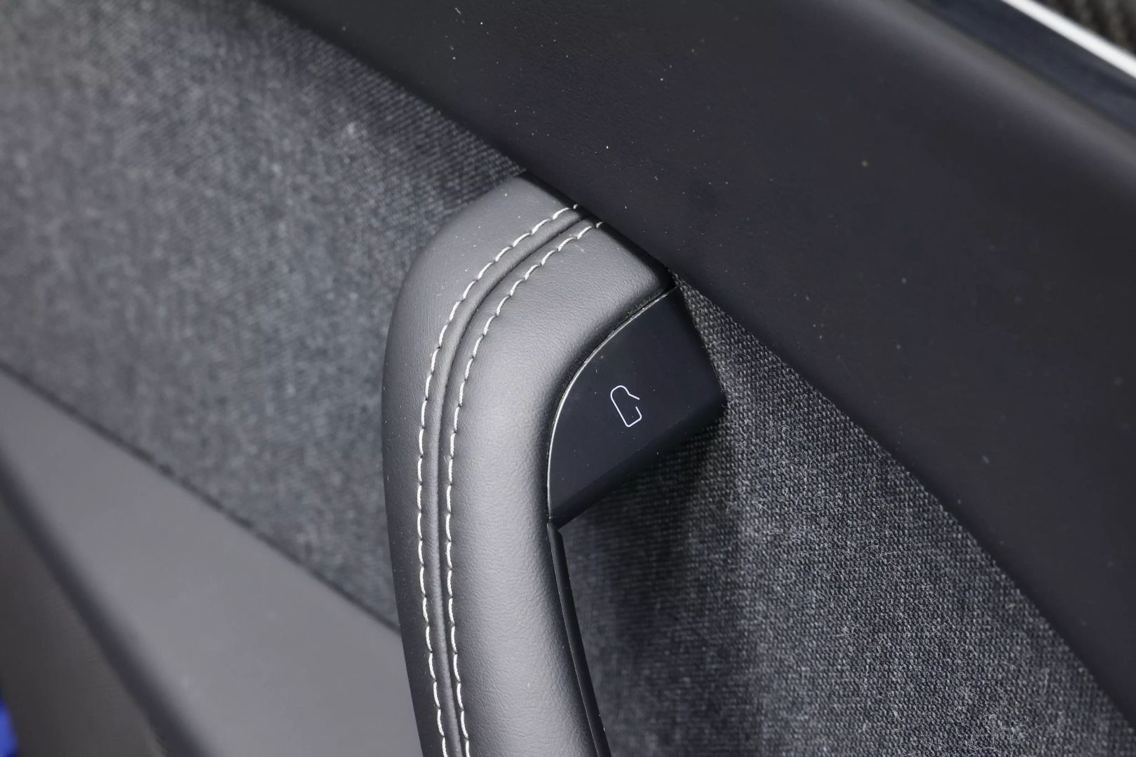 2022 Tesla Model X - Image 89