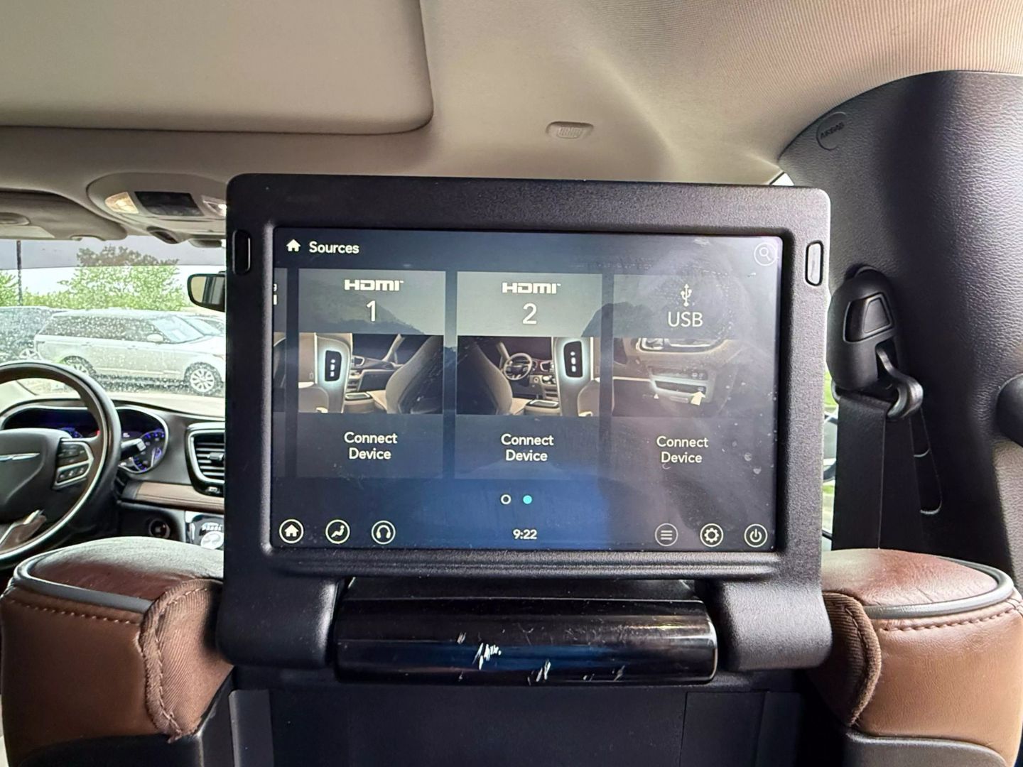 2017 Chrysler Pacifica - Image 33