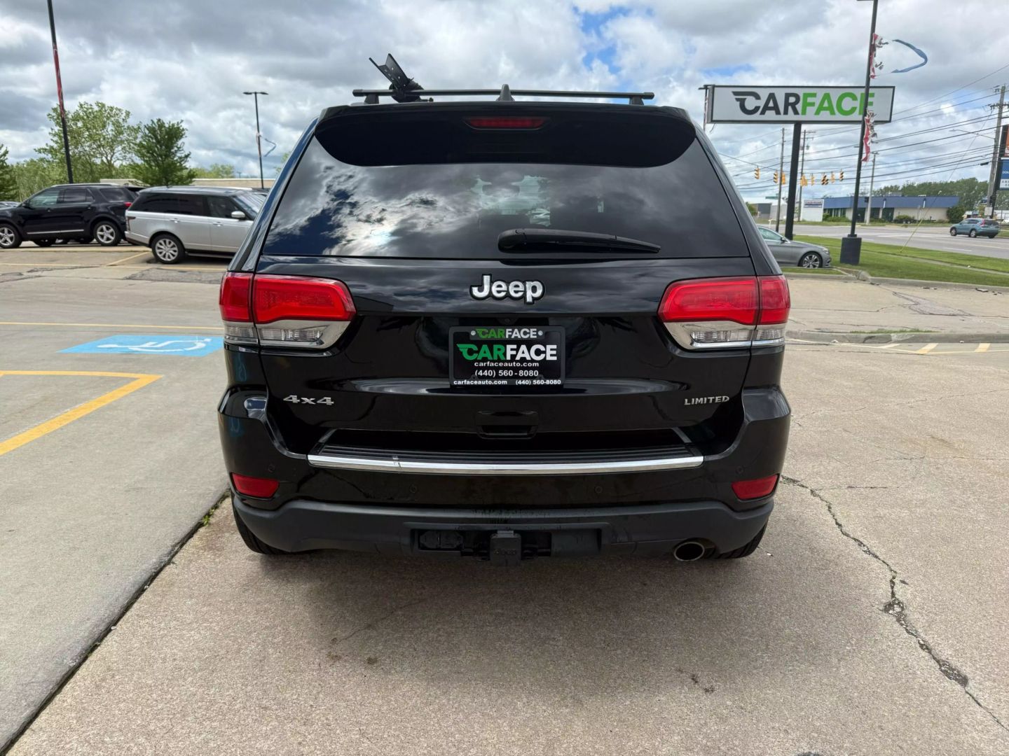 2018 Jeep Grand Cherokee - Image 10