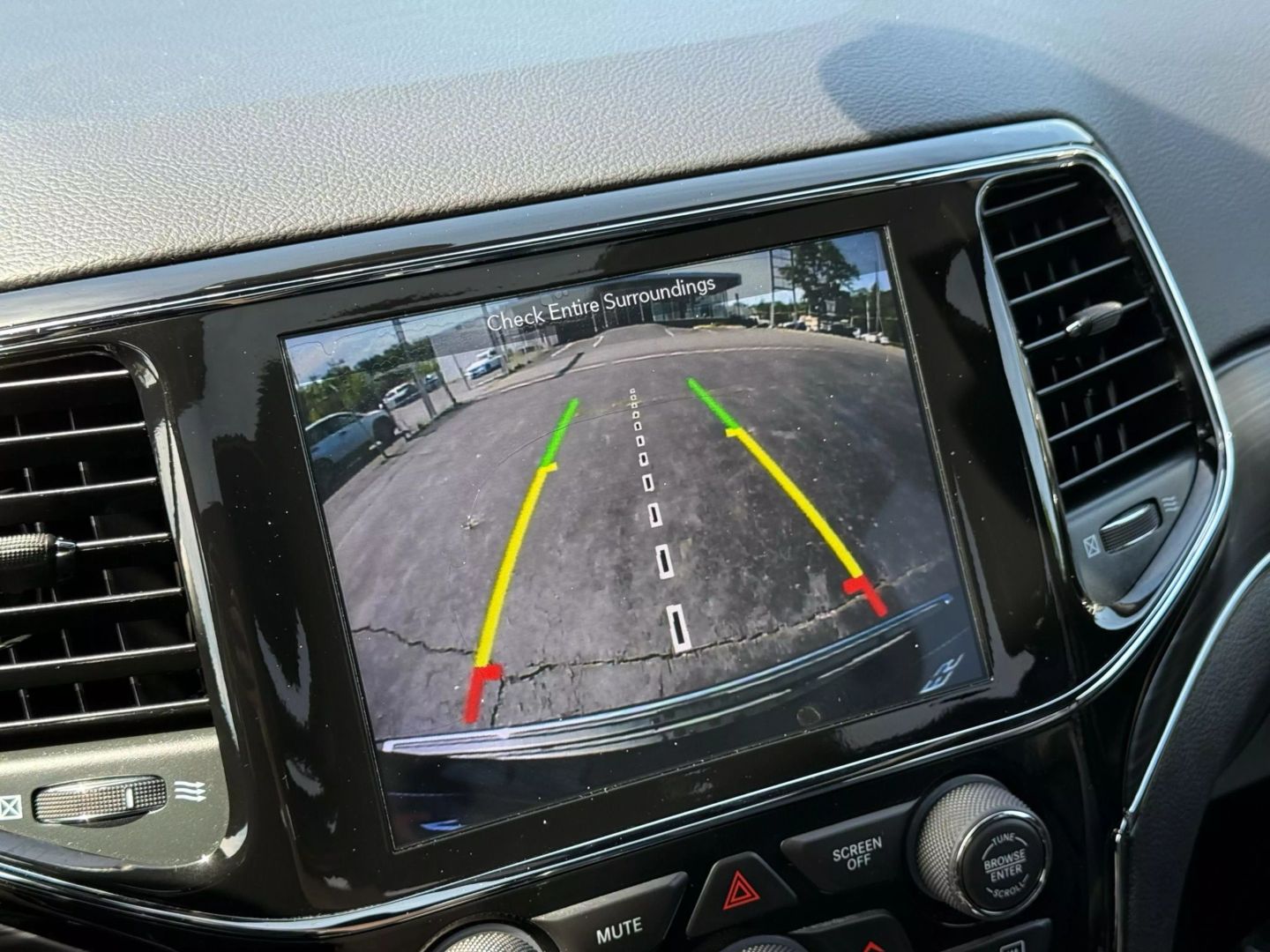 2019 Jeep Grand Cherokee - Image 39
