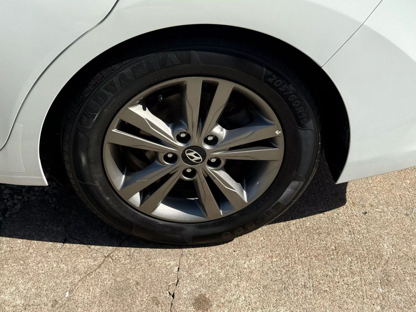 2018 Hyundai Elantra - Image 51