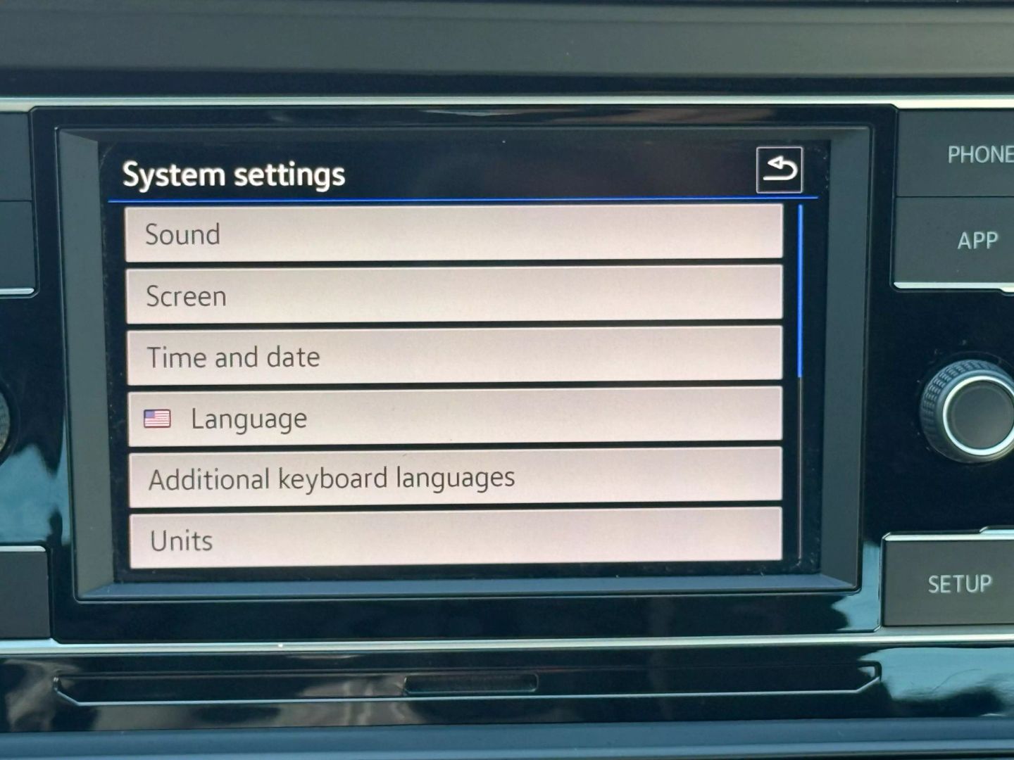 2019 Volkswagen Jetta - Image 37