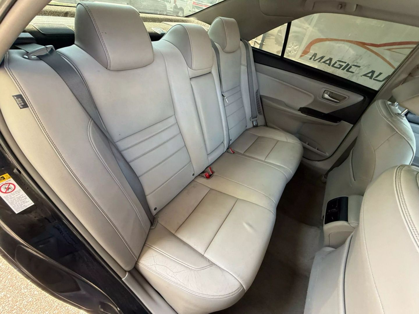 2015 Toyota Camry - Image 23