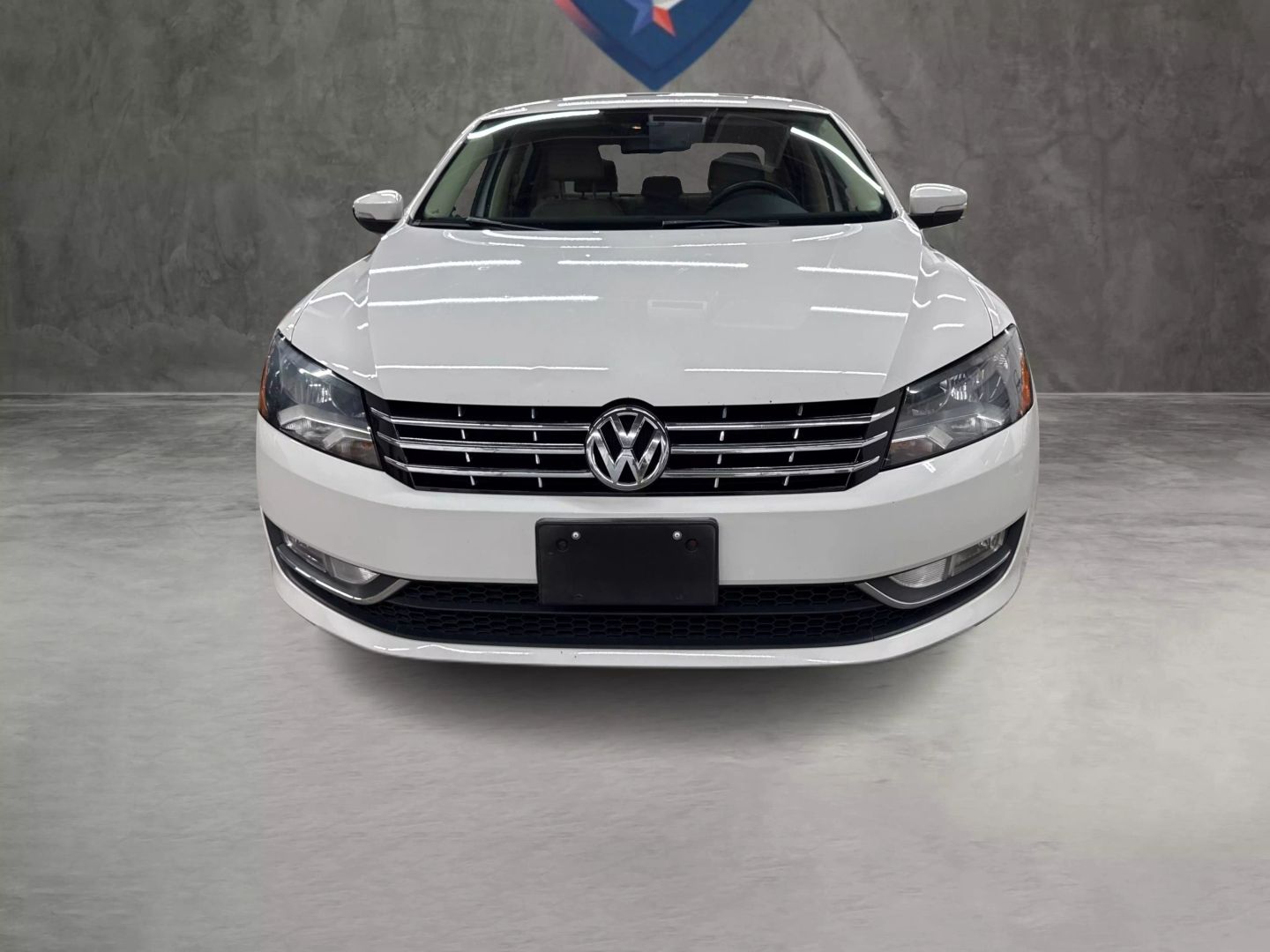 2015 Volkswagen Passat - Image 13