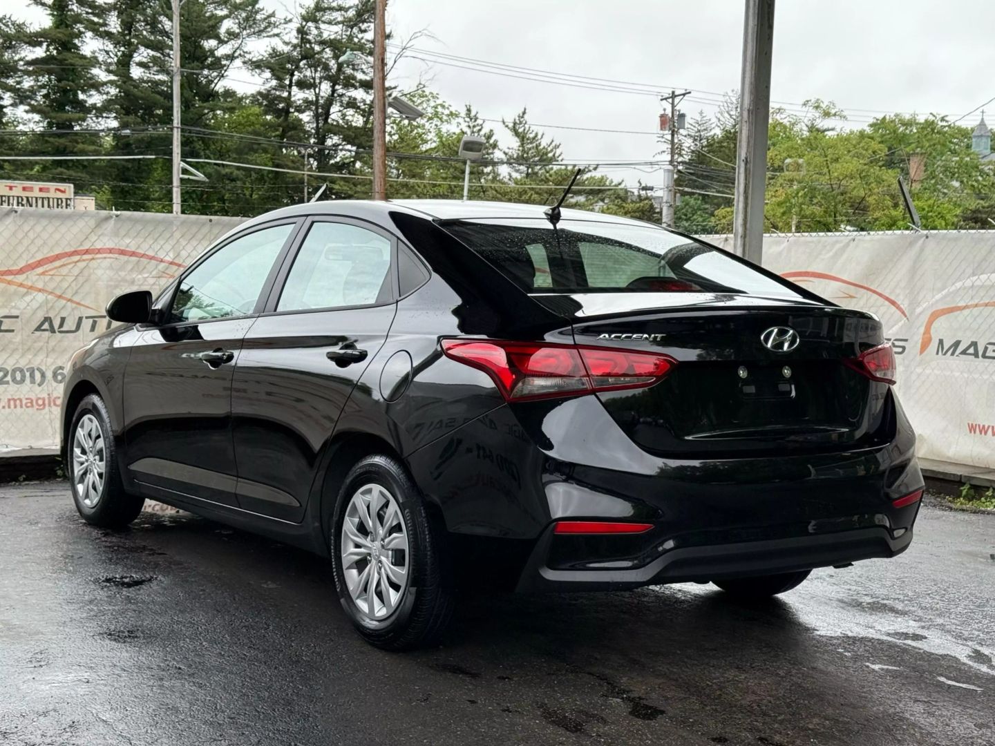 2022 Hyundai Accent - Image 9