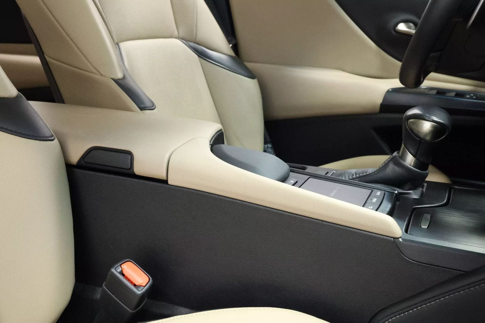 2020 Lexus Es - Image 87