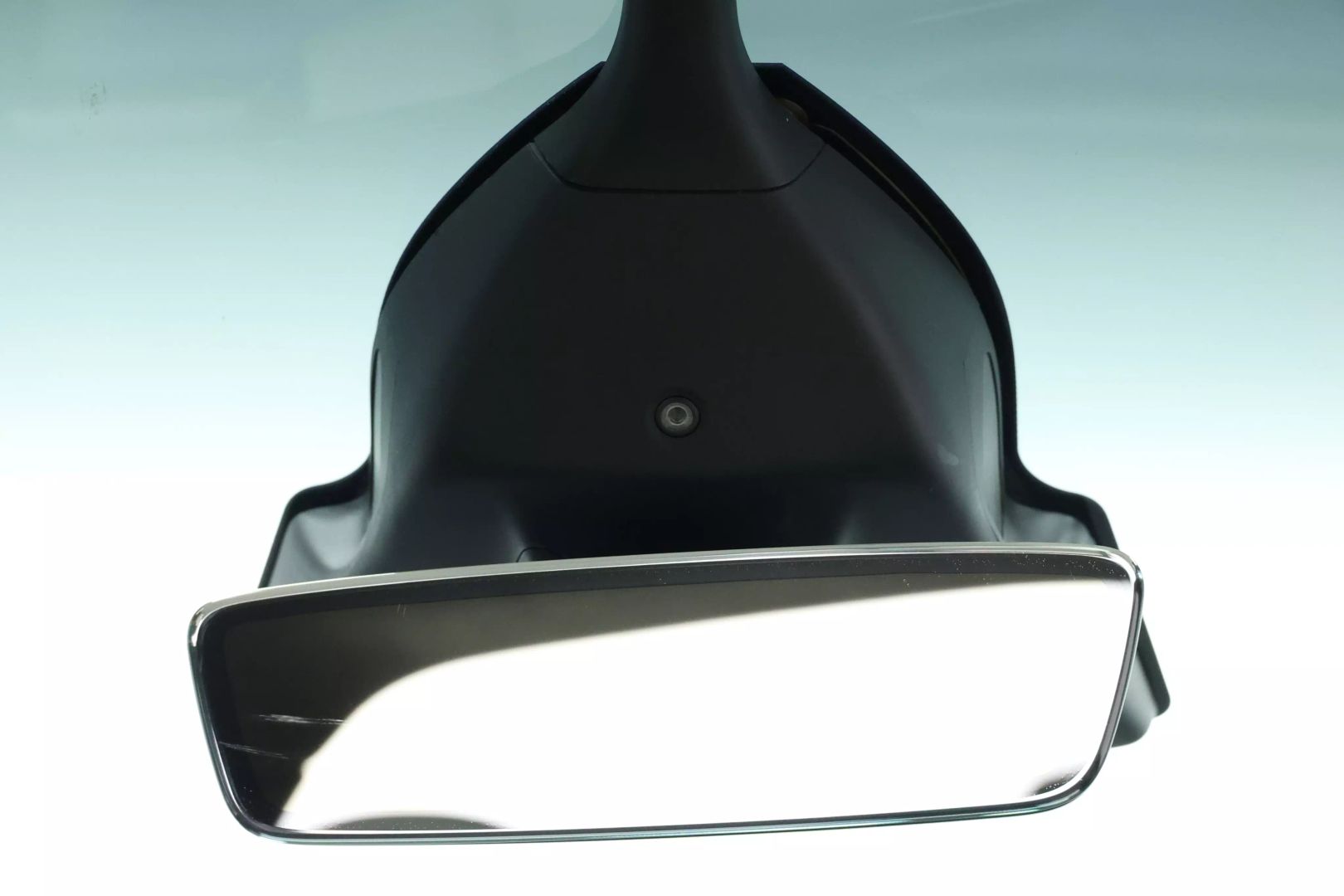 2023 Tesla Model X - Image 43