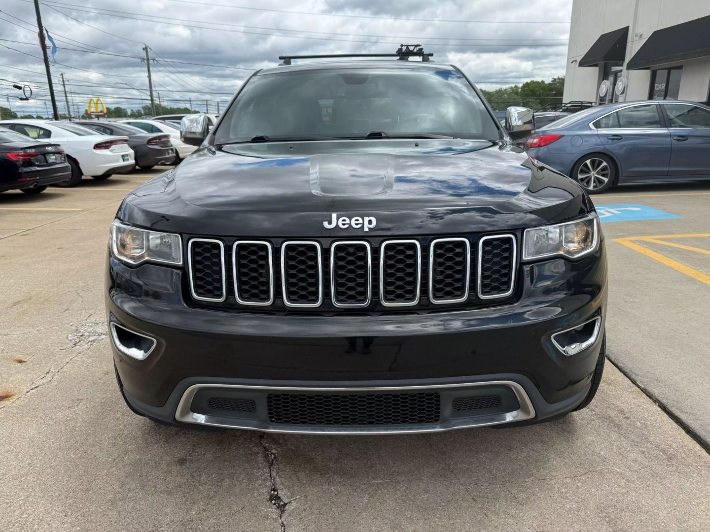 2018 Jeep Grand Cherokee - Image 2