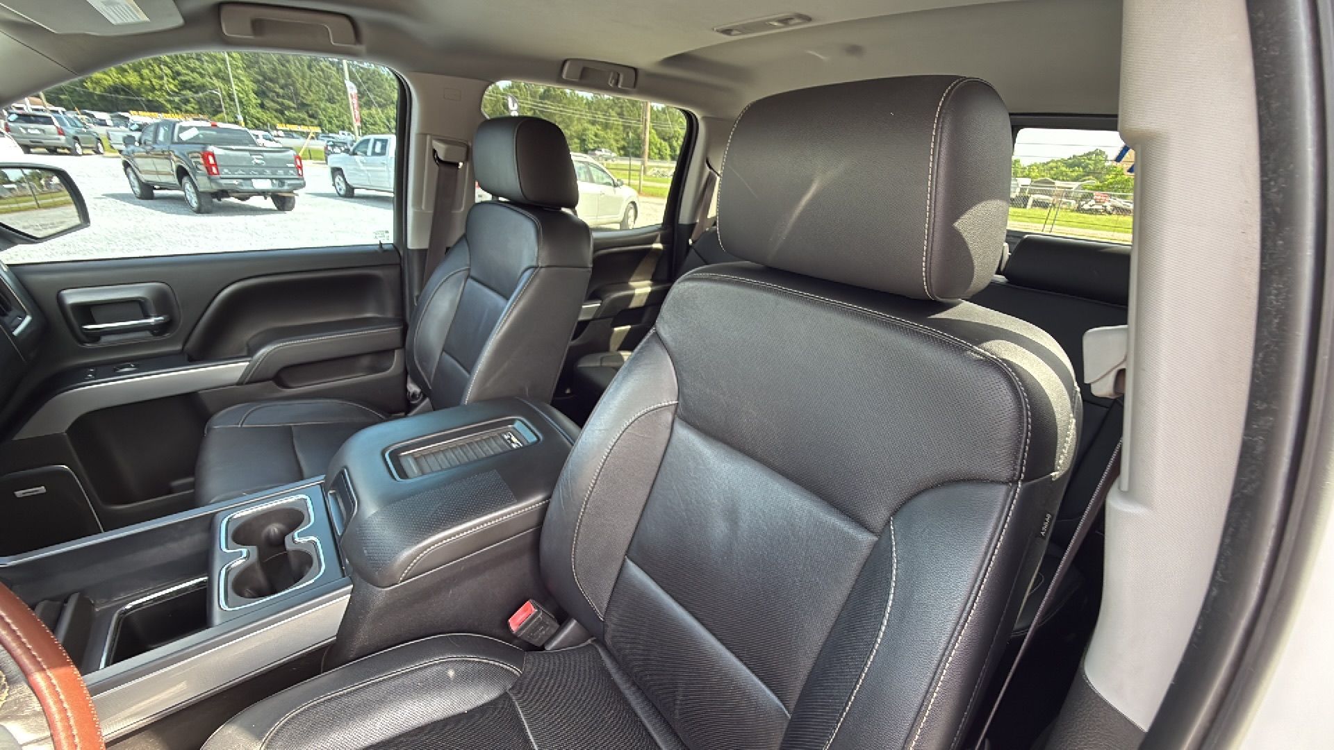 Image 10 of 2016 CHEVROLET SILVERADO 1500 CREW CAB