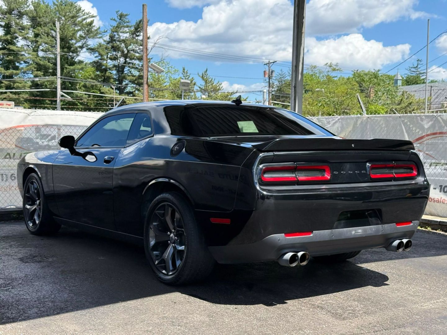 2017 Dodge Challenger - Image 9