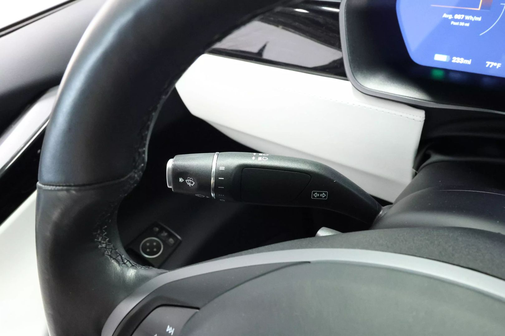 2020 Tesla Model X - Image 22