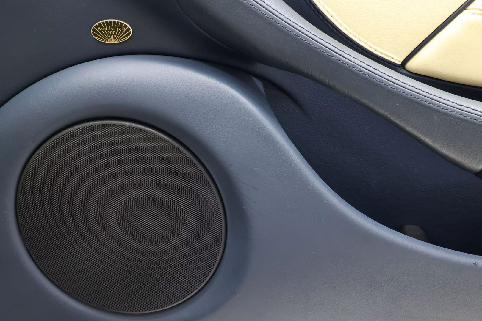 2004 Maserati Coupe - Image 68