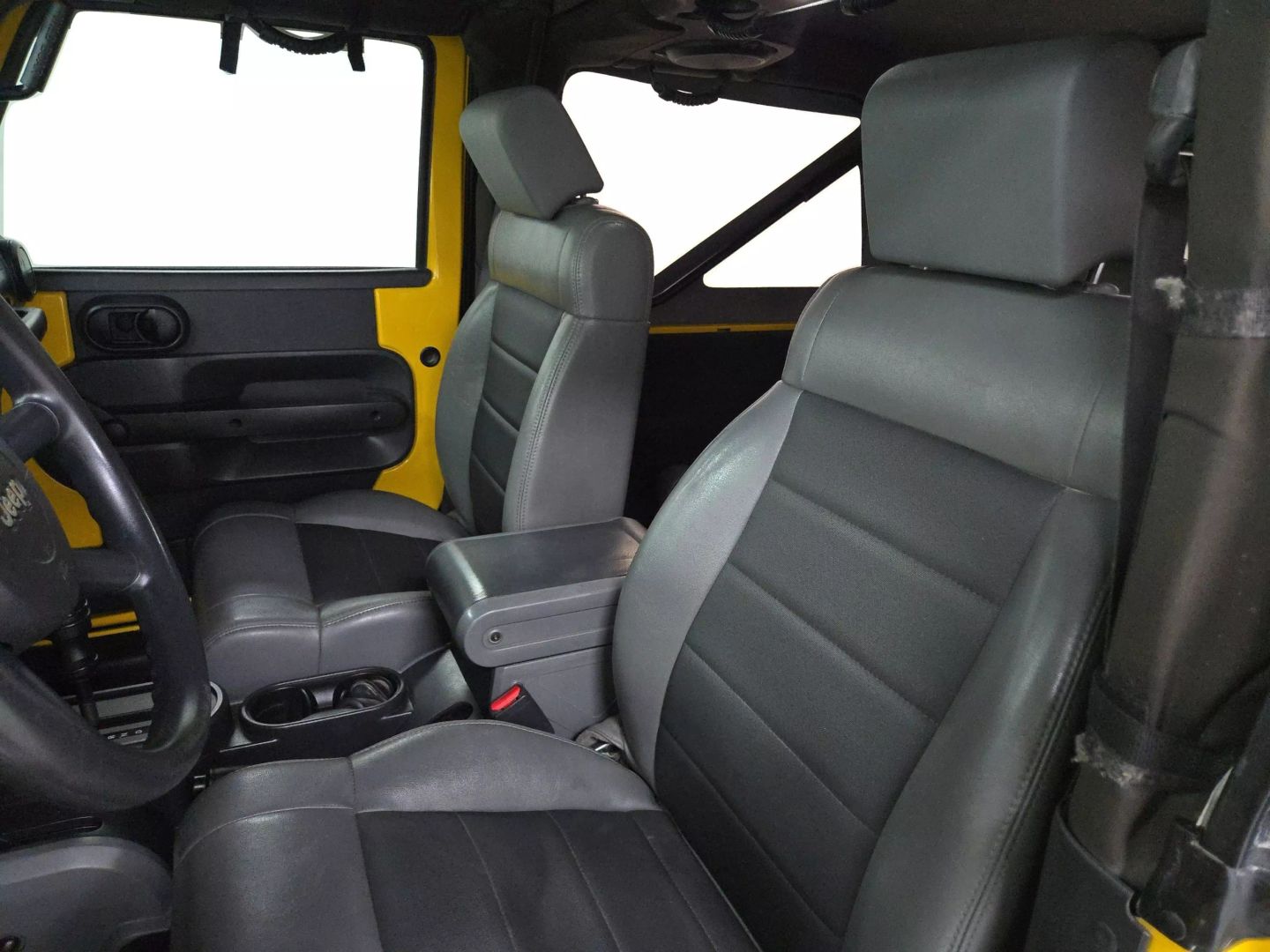 2009 Jeep Wrangler - Image 24
