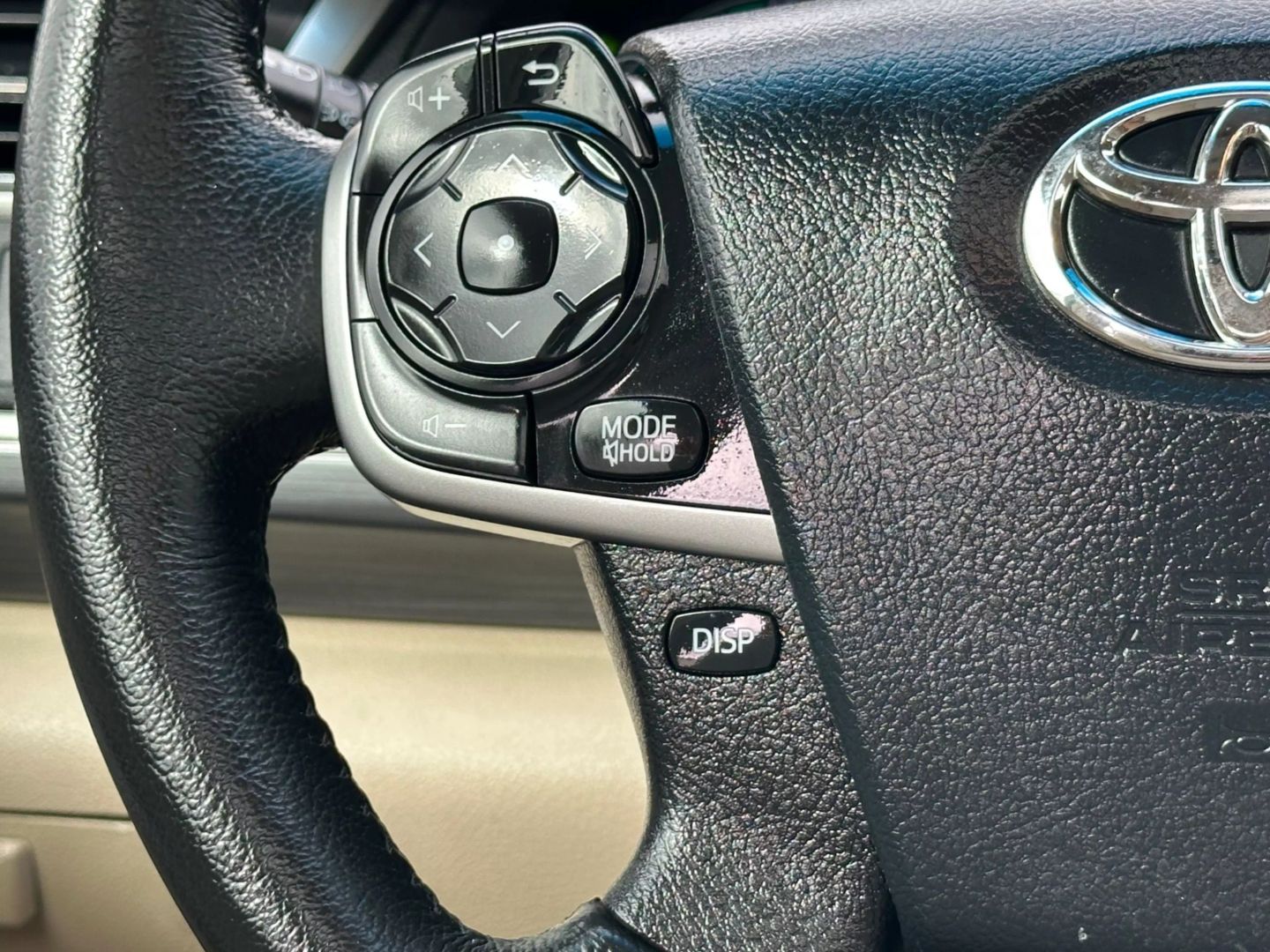 2012 Toyota Camry - Image 27
