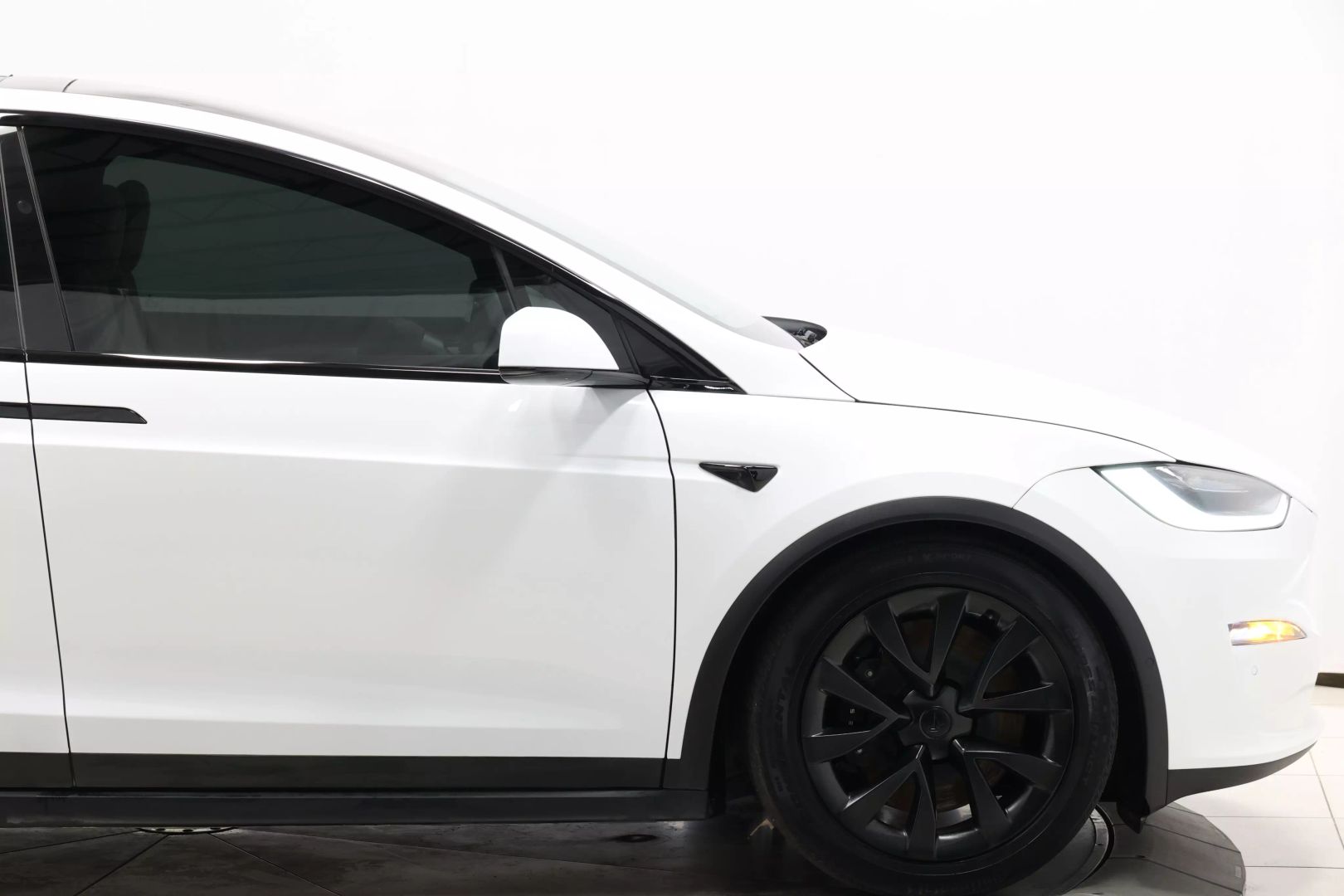 2023 Tesla Model X - Image 67