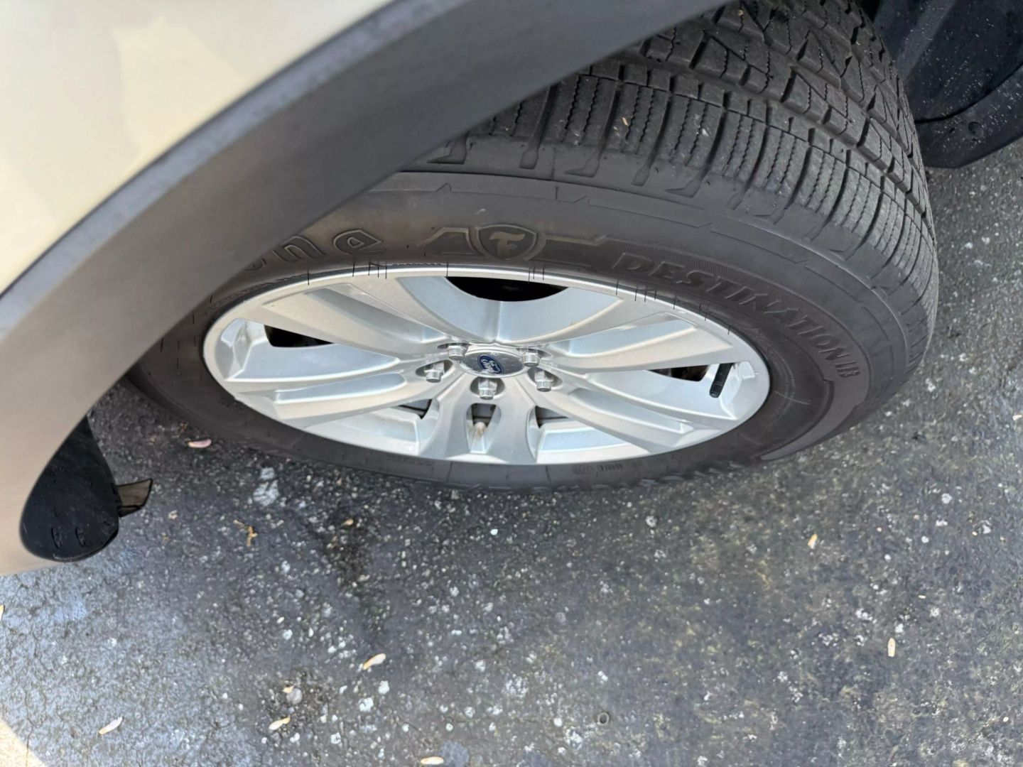 2019 Ford Explorer - Image 39