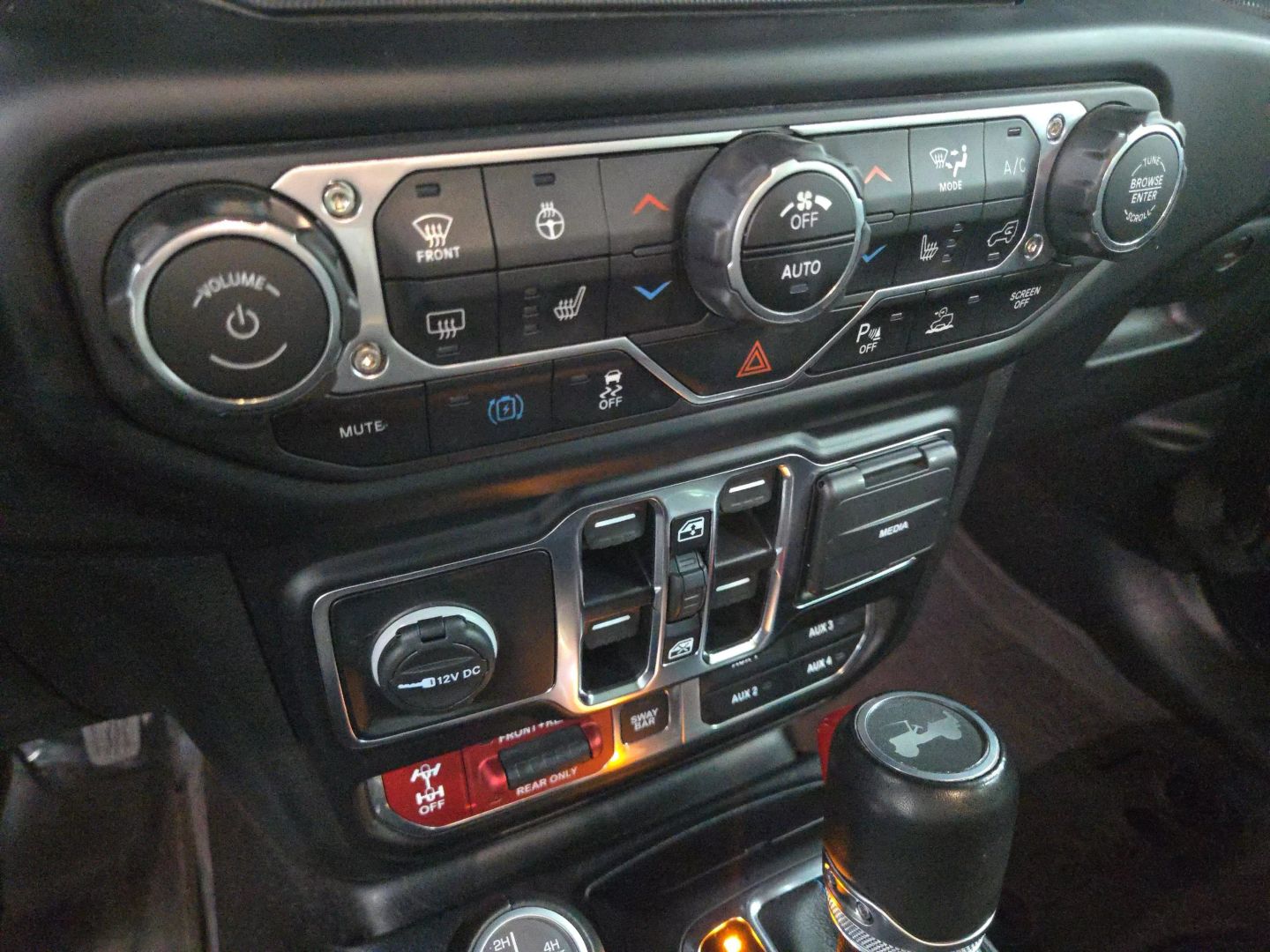 2009 Jeep Wrangler - Image 40