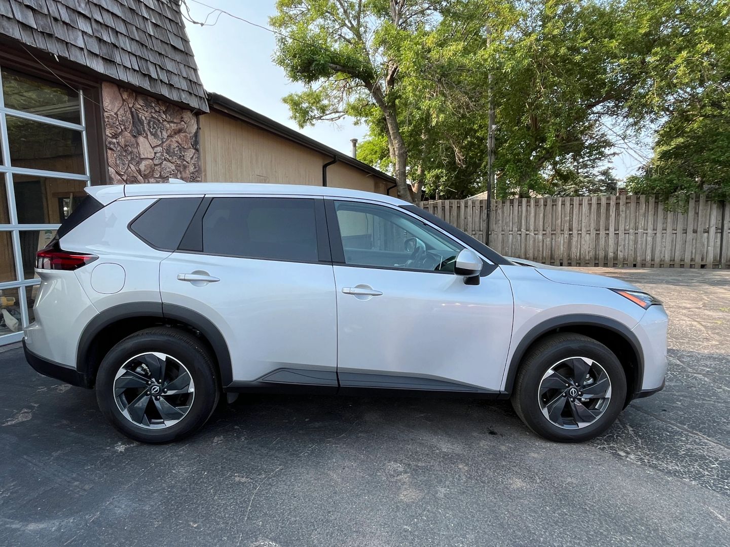 2025 NISSAN ROGUE SUV 3-CYL, TURBO, 1.5 LITER SV SPORT UTILITY 4D