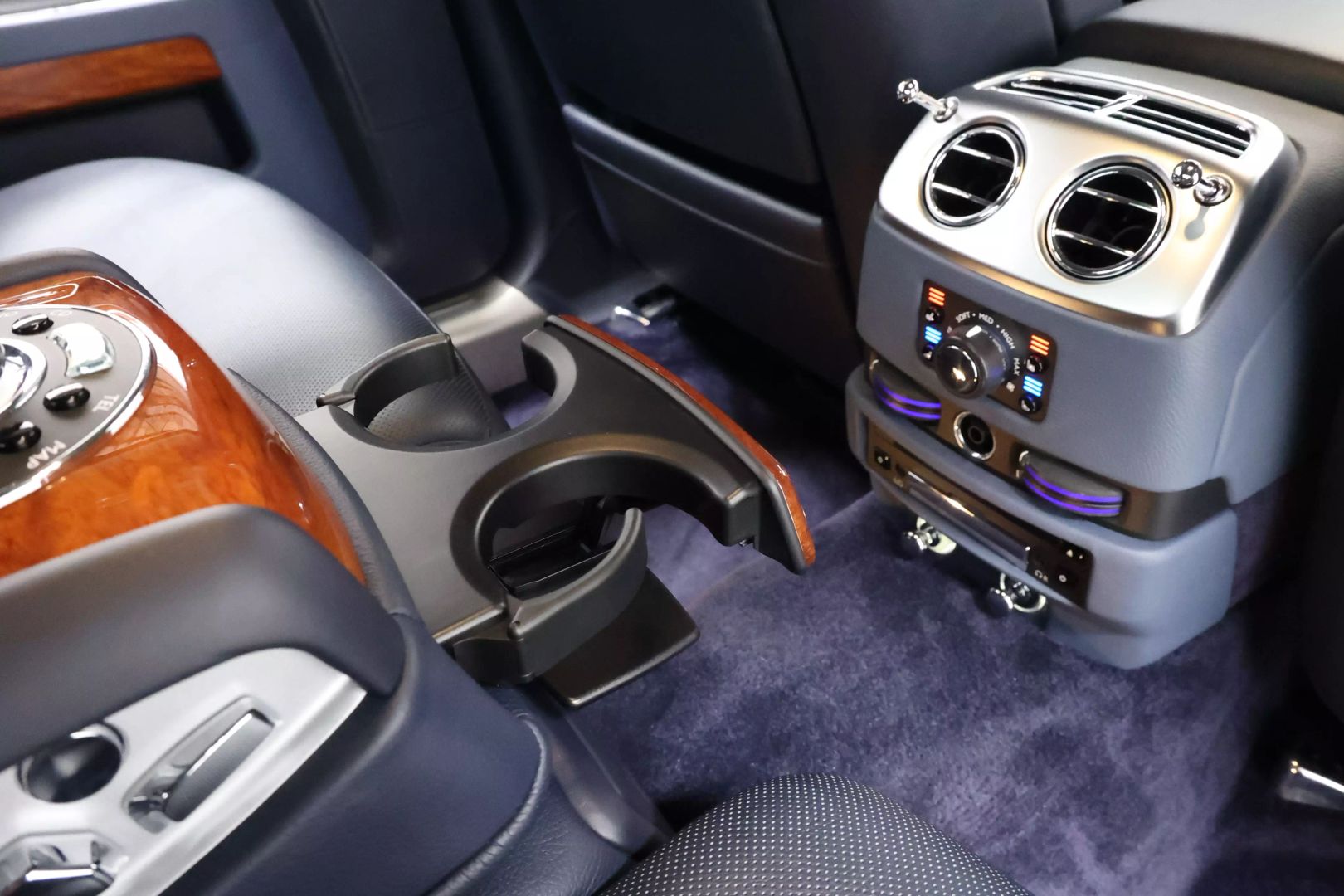 2012 Rolls-royce Ghost - Image 87