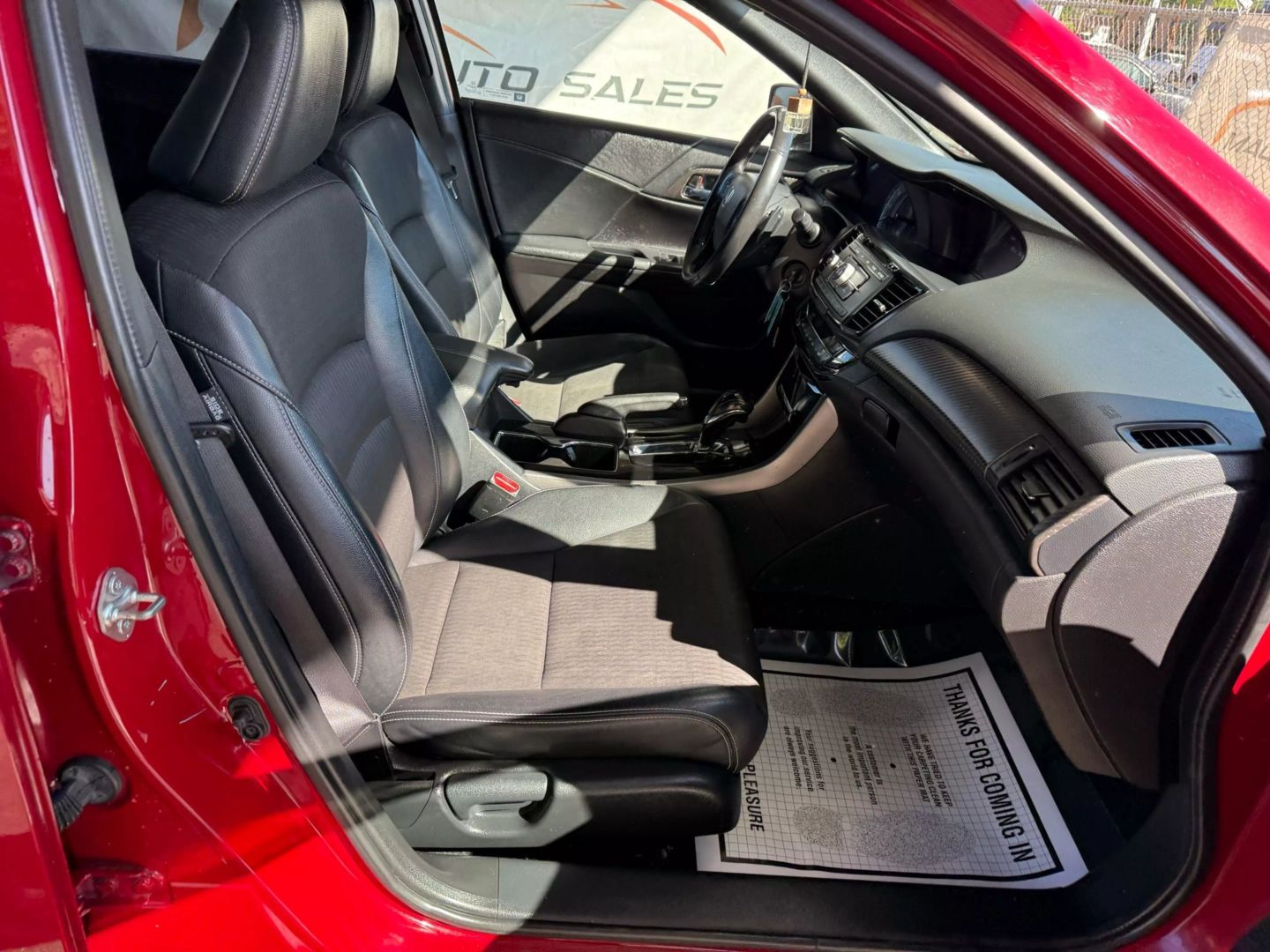 2017 Honda Accord - Image 25