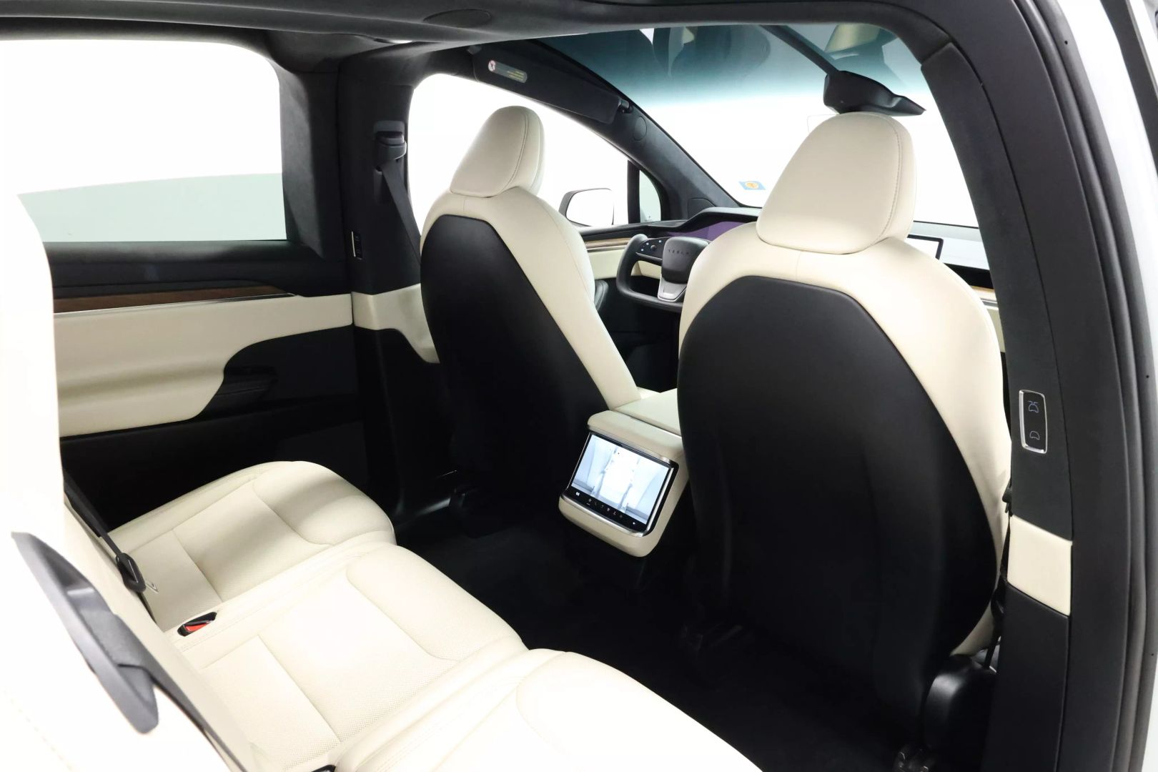 2023 Tesla Model X - Image 78