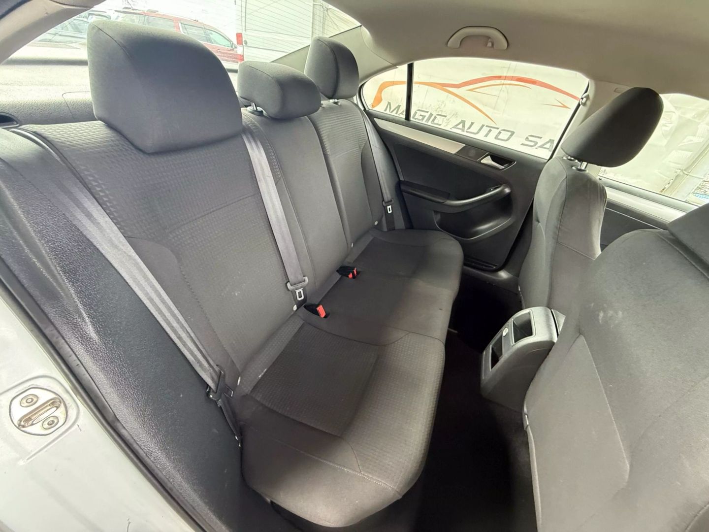 2015 Volkswagen Jetta - Image 23