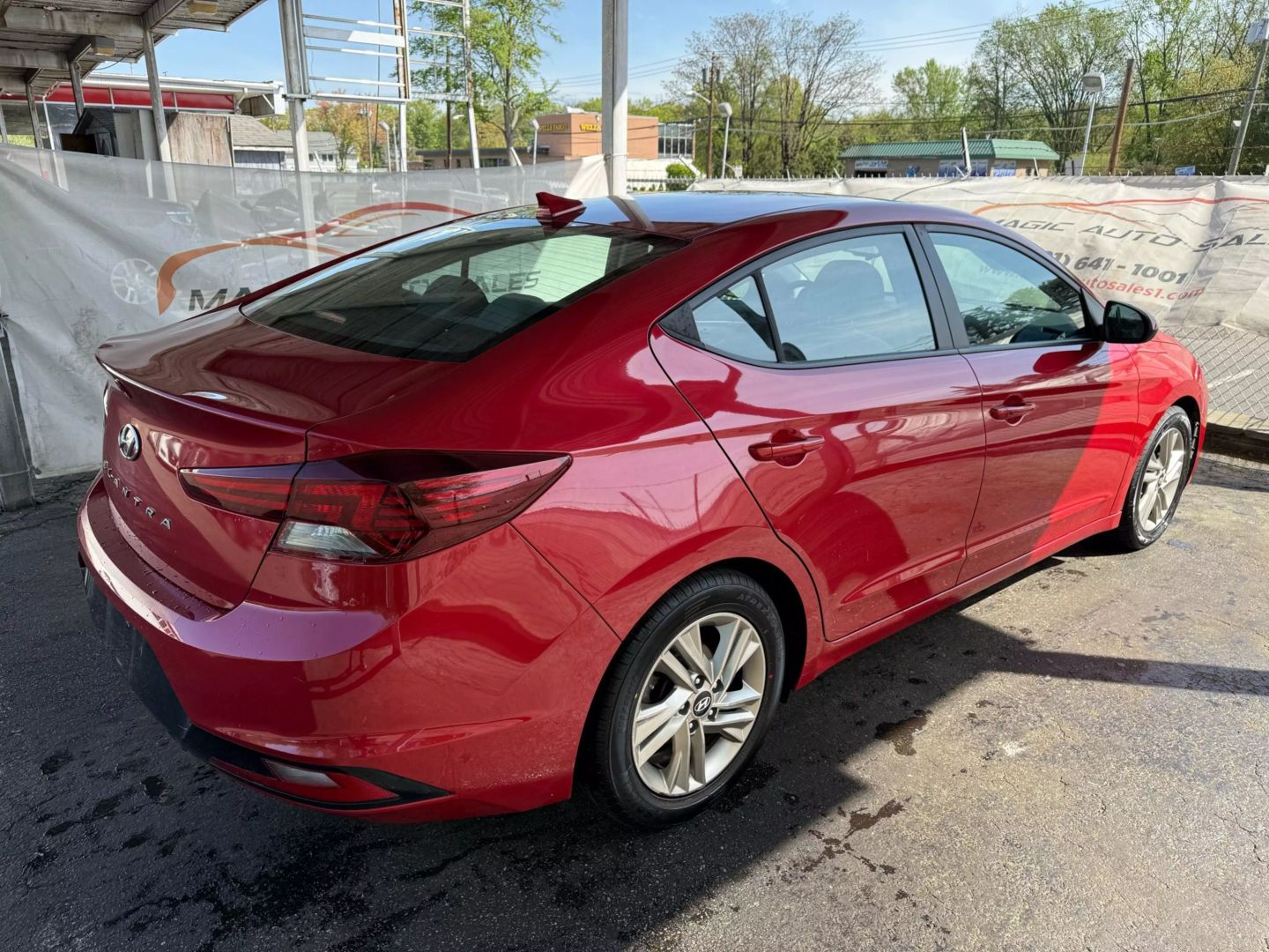 2019 Hyundai Elantra - Image 12