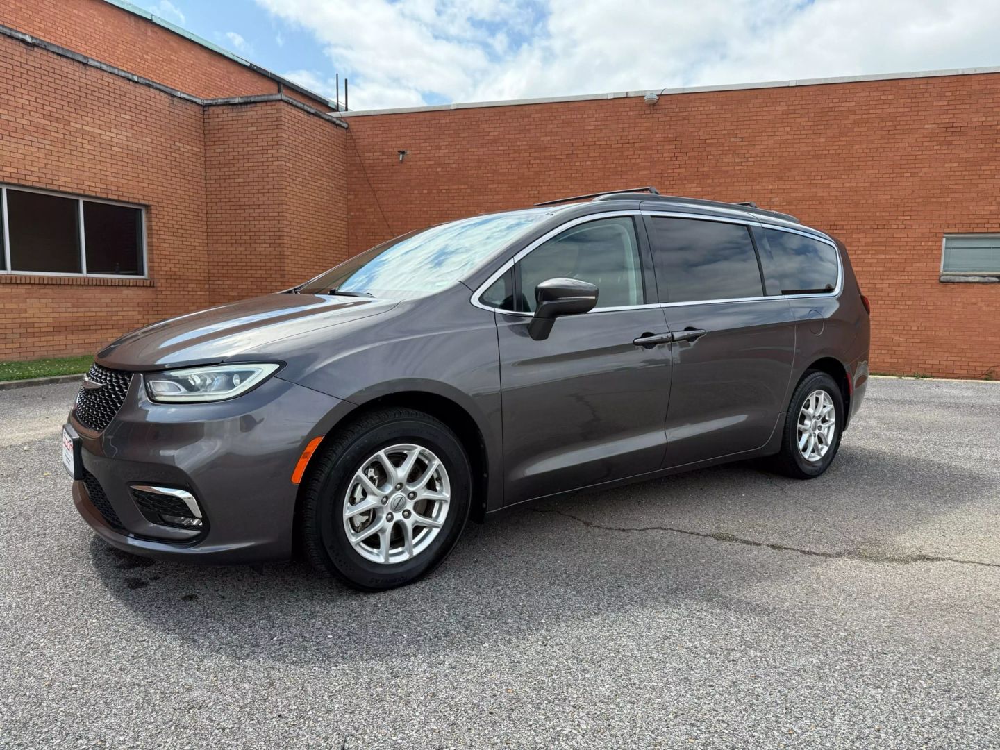 2022 Chrysler Pacifica - Image 3