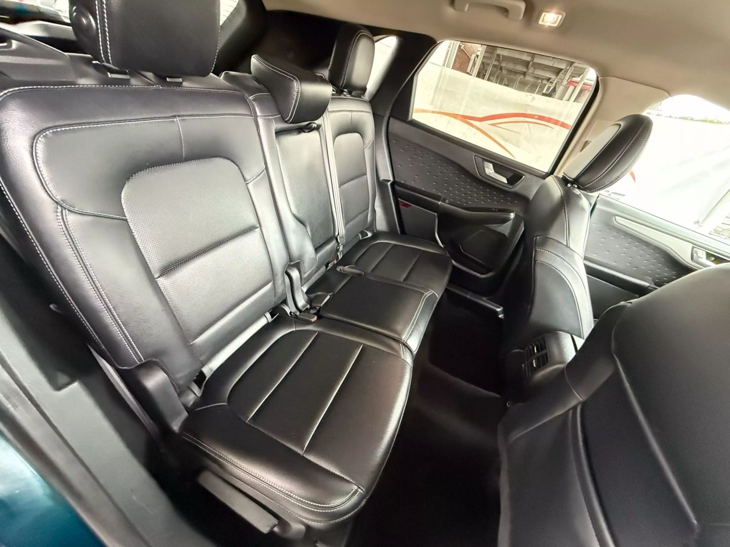 2020 Ford Escape - Image 23