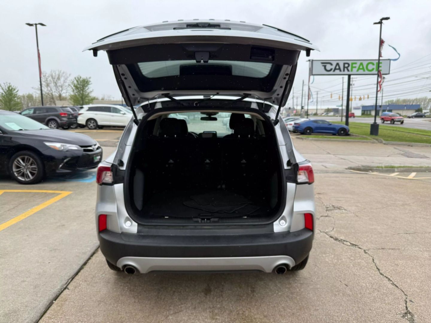 2020 Ford Escape - Image 11
