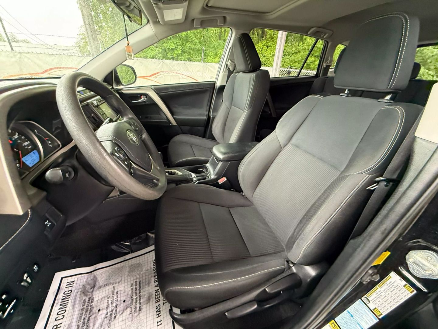 2015 Toyota Rav4 - Image 16