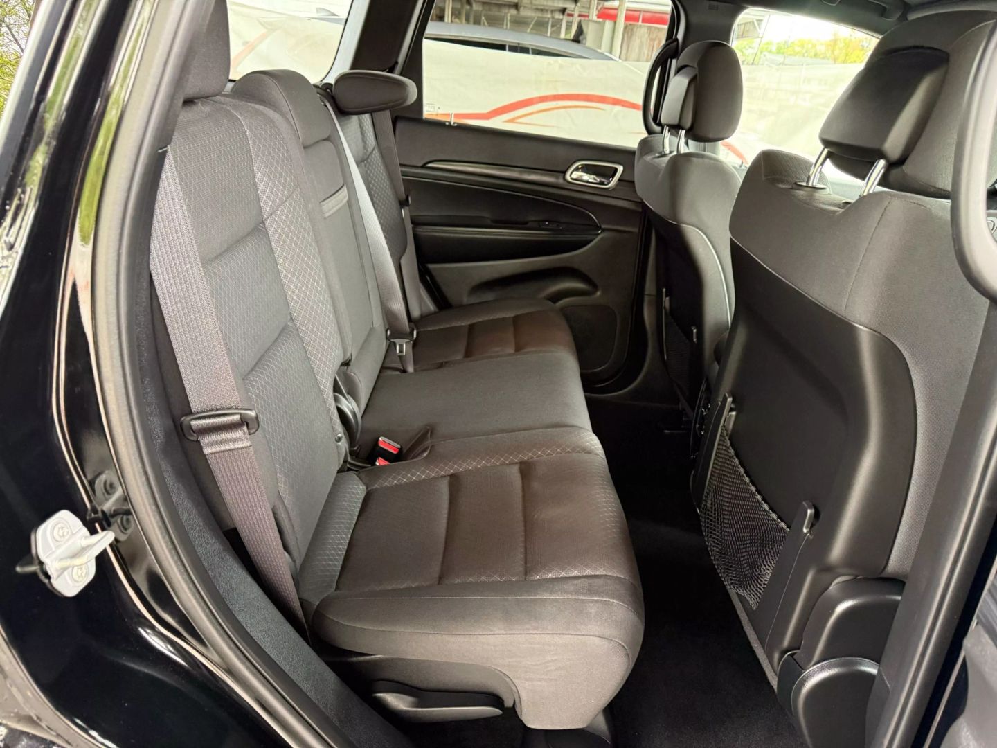 2019 Jeep Grand Cherokee - Image 20