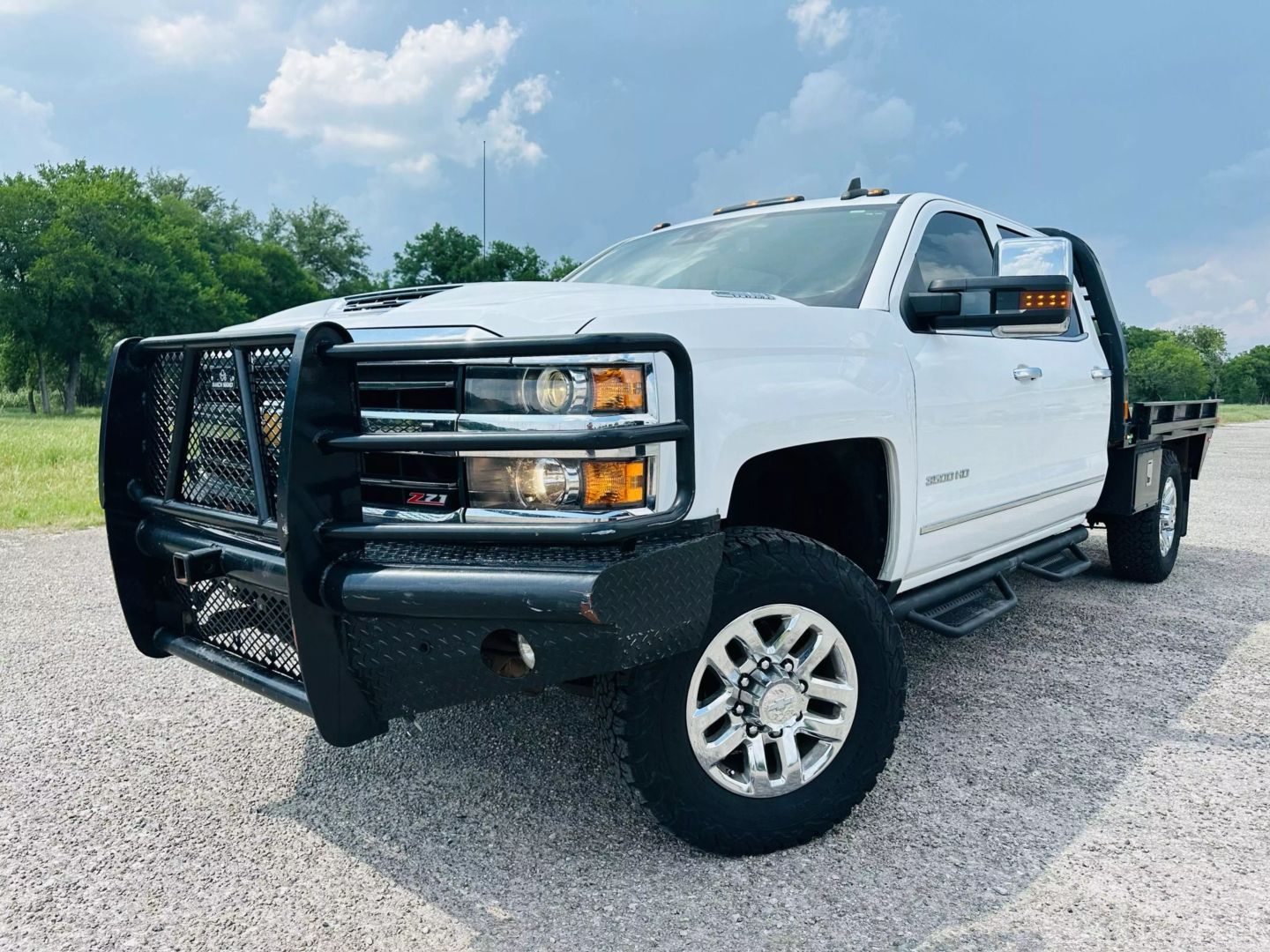 2019 Chevrolet Silverado 3500 Hd Crew Cab - Image 2