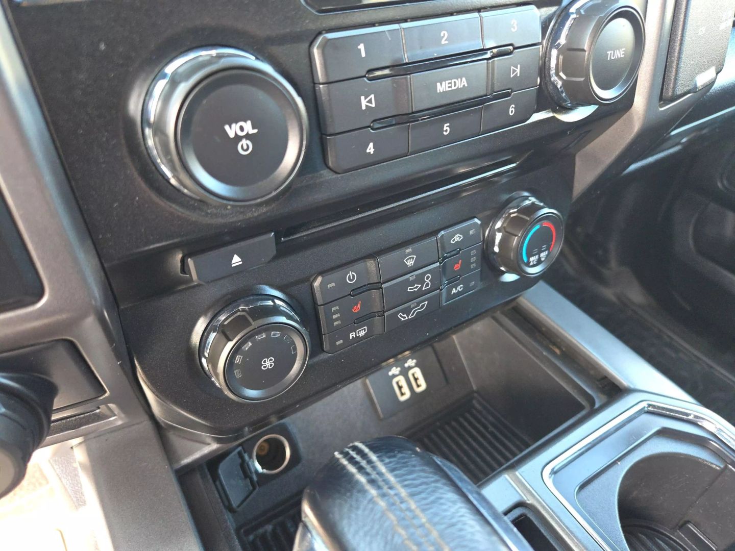 2016 Ford F150 Supercrew Cab - Image 23